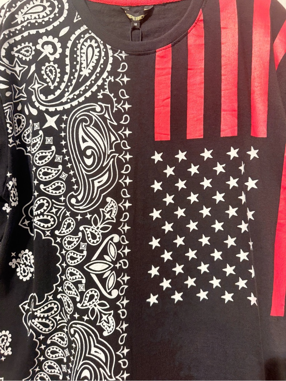 Men's Short-Sleeve Graphic Tee in Black & Red